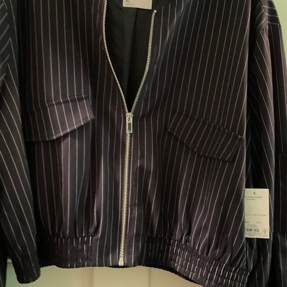Womens Navy Pin-Striped Bomber Jacket XL. NWT - Picture 2 of 4
